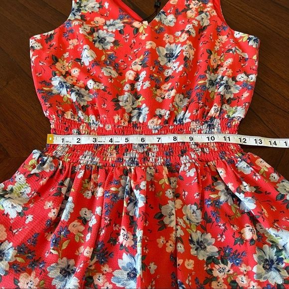 NWT BCBGeneration Tie Shoulders Smocked Waist in Red Blossom Size 2 - Picture 10 of 14